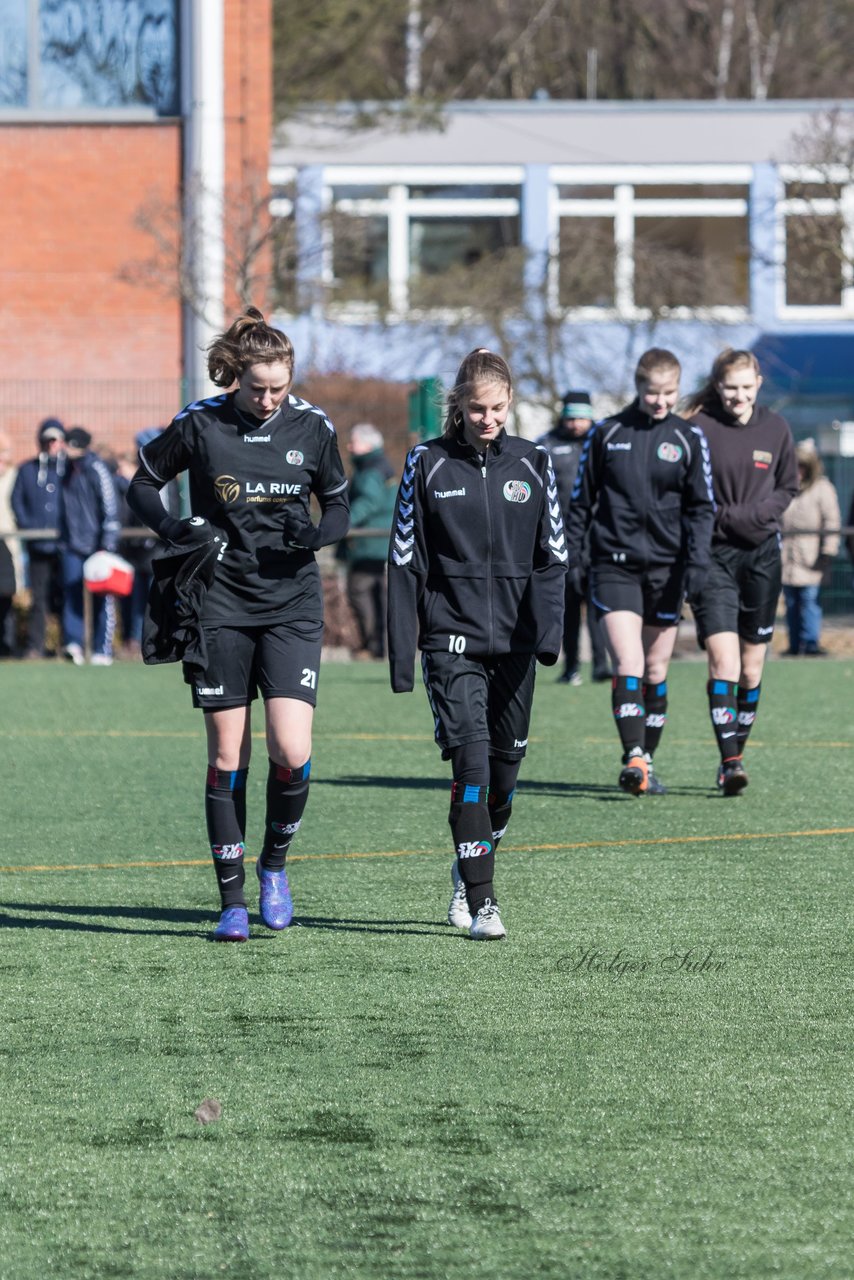 Bild 97 - B-Juniorinnen Halbfinale SVHU - Holstein Kiel : Ergebnis: 3:0